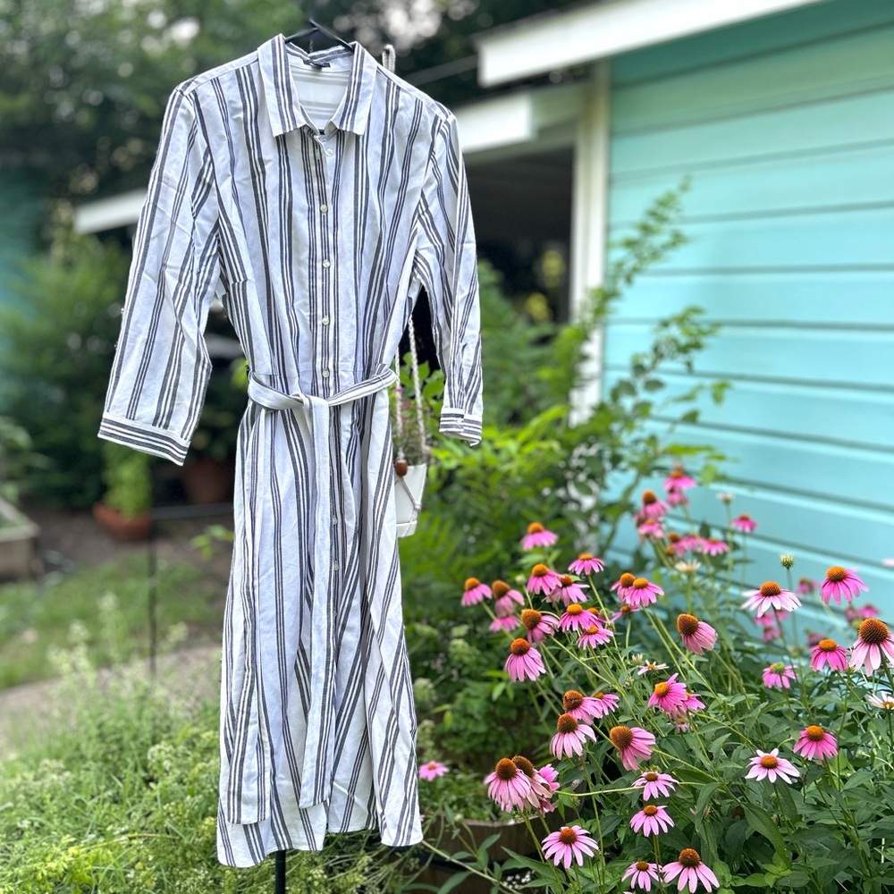 Linen with cotton lining, Striped White and gray, Button-Up Dress, like New
